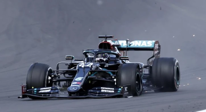 İstanbul Grand Prix'sinin Şampiyonu Lewis Hamilton Oldu