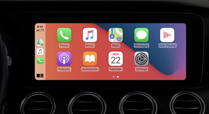 Bazı iOS 15 ve iPhone 13 Kullanıcılarında Apple CarPlay Problem Çıkartıyor